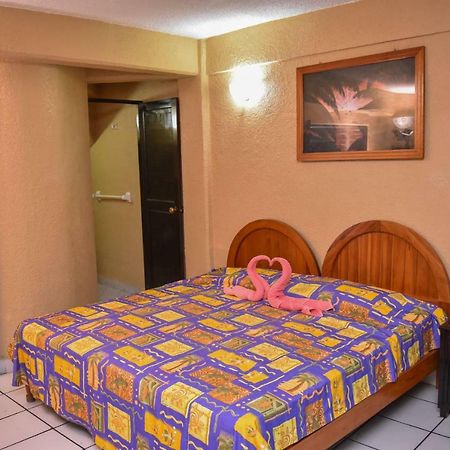 Hotel Gaby Inn Zihuatanejo Ngoại thất bức ảnh