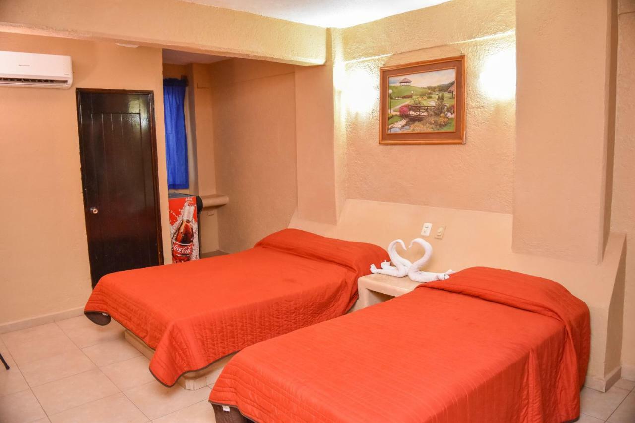 Hotel Gaby Inn Zihuatanejo Ngoại thất bức ảnh